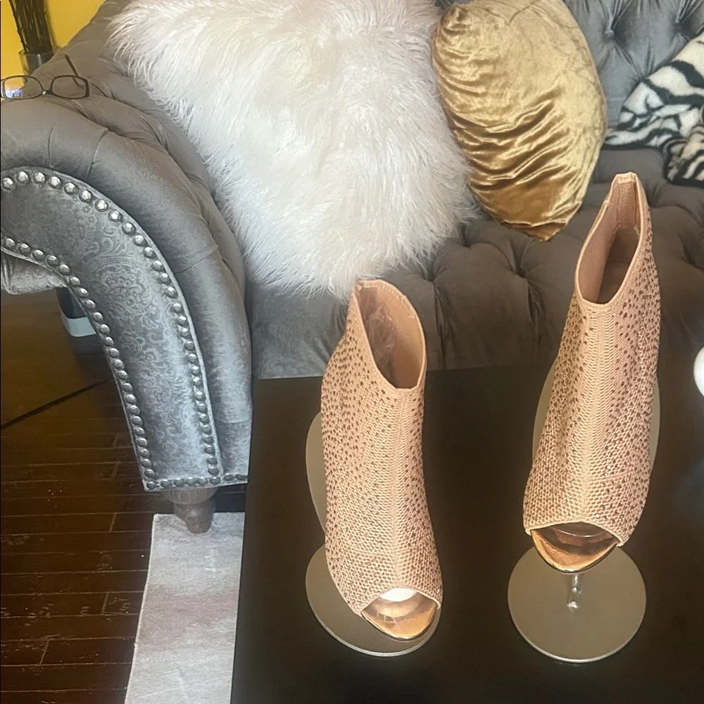 Elegant Cream Peep-Toe Ankle Boots - Picture 6 of 13